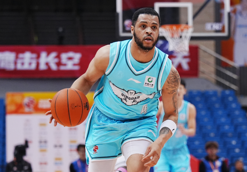 开云app-姜伟泽赛季首次0分！吉林遭青岛双杀吞3连败 米奇22+15
