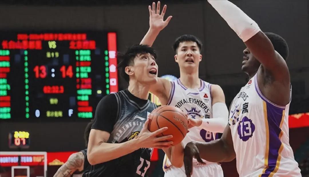 开云体育入口-辗转多支球队!北京首钢弃将终于证明自己,场均10.5分