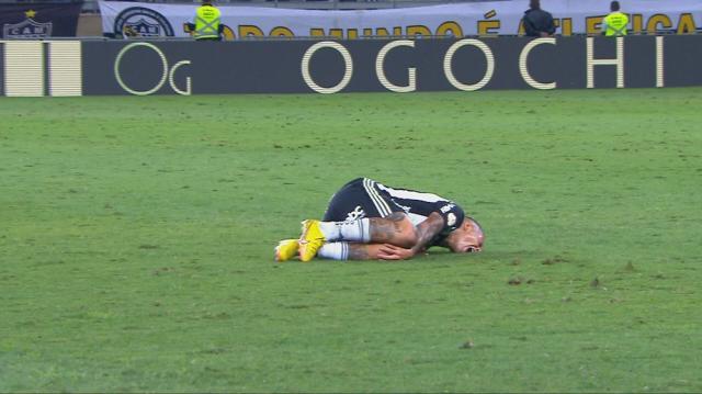 开云-距世界杯两个多月 巴西队折损左后卫阿拉纳!